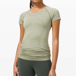 Lululemon Swiftly Tech Short-Sleeve 2.0 Sz 8